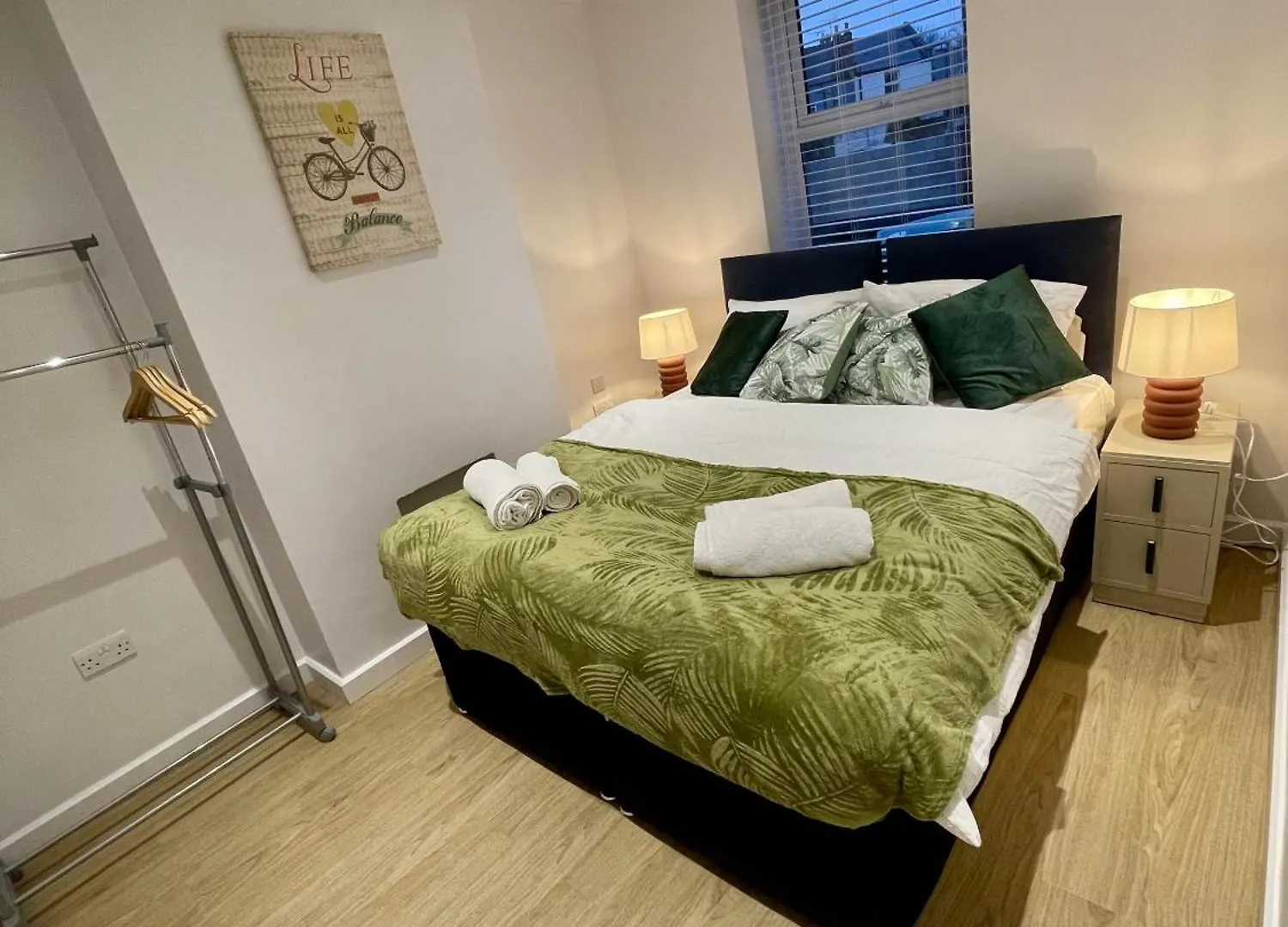 Cosy House Accommodation 첼튼엄 펜션