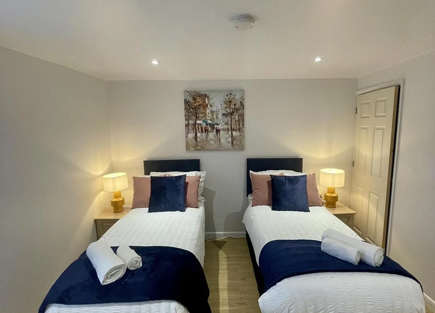 Cosy House Accommodation 첼튼엄 펜션